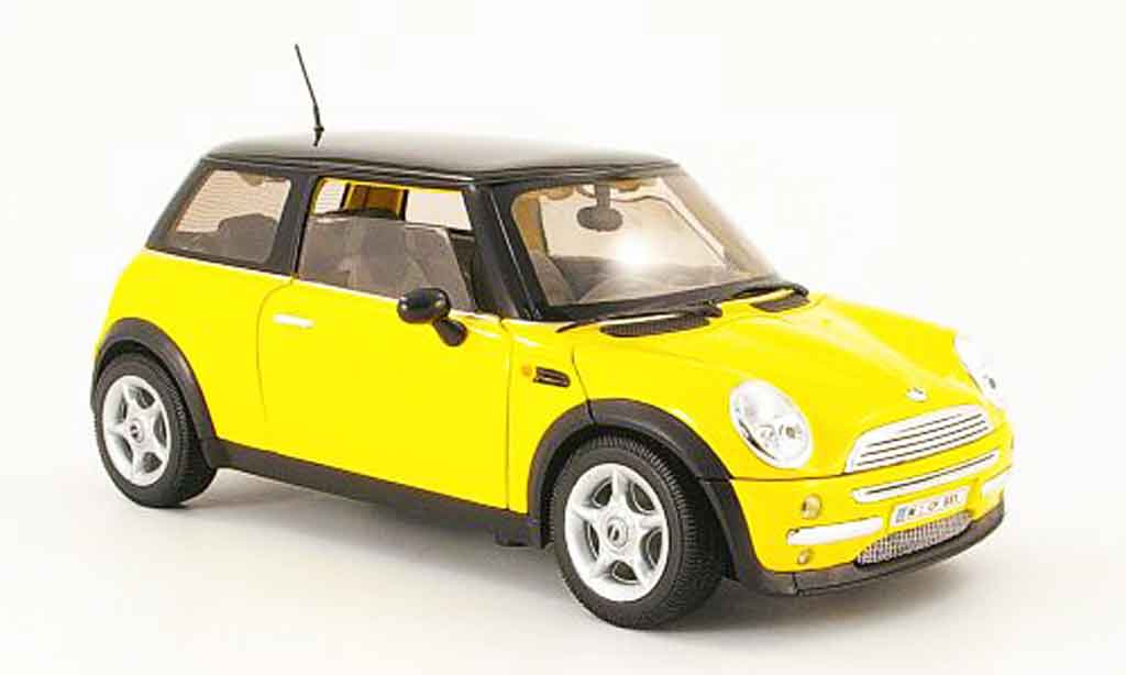 Mini Cooper D 1/18 Welly D giallo nero dach modellino in miniatura