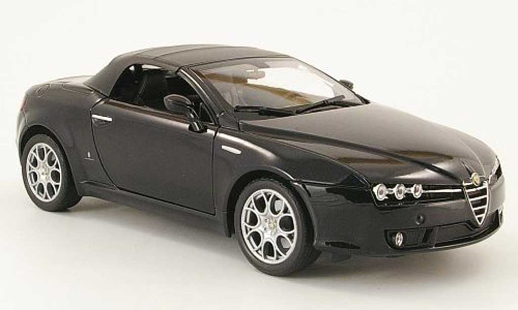 Alfa Romeo Spider 1/18 Welly nero capote modellino in miniatura
