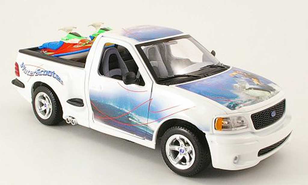 Ford F-150 1/18 Burago F 150 blanc avec 2 jet ski dans la benne modellino in miniatura