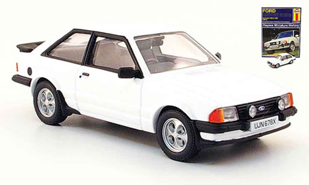 Ford Escort XR3 1/43 Corgi XR3 bianco MK3 modellino in miniatura