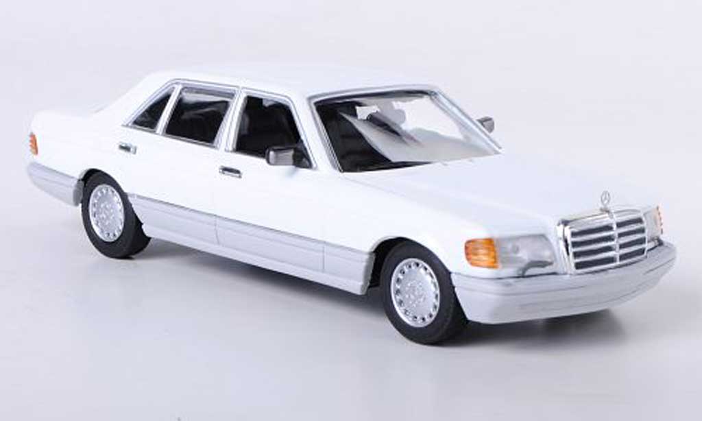 Mercedes 560 SE 1/43 Minichamps SE (W126) bianco 1989 modellino in miniatura