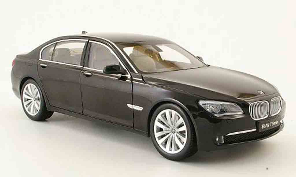 Bmw 750 F02 1/18 Yat Ming F02 il nero modellino in miniatura