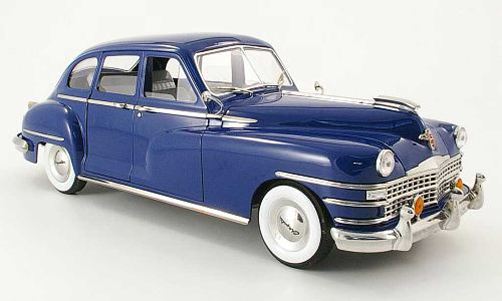 Chrysler New Yorker 1/18 Signature Sedan blu 1948 modellino in miniatura
