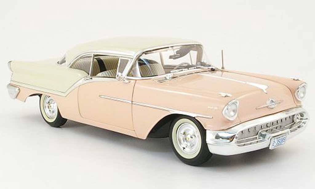 Oldsmobile Super 88 1/18 Highway 61 pink/beige 1957 modellino in miniatura