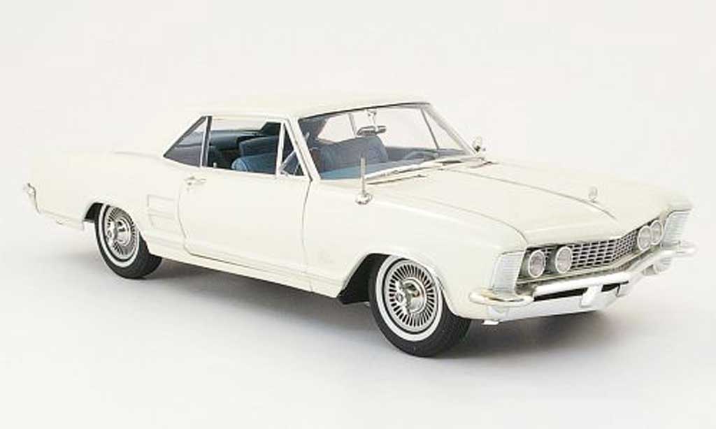 Buick Riviera 1964 1/18 Highway 61 1964 beige modellino in miniatura