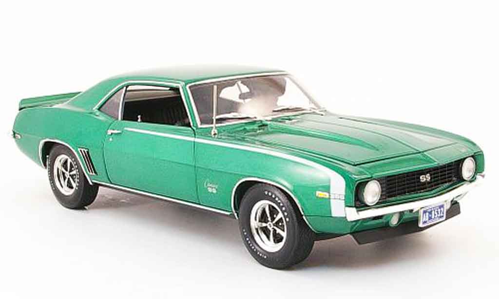 Chevrolet Camaro SS 1/18 Highway 61 SS 396 grun 1969 modellino in miniatura
