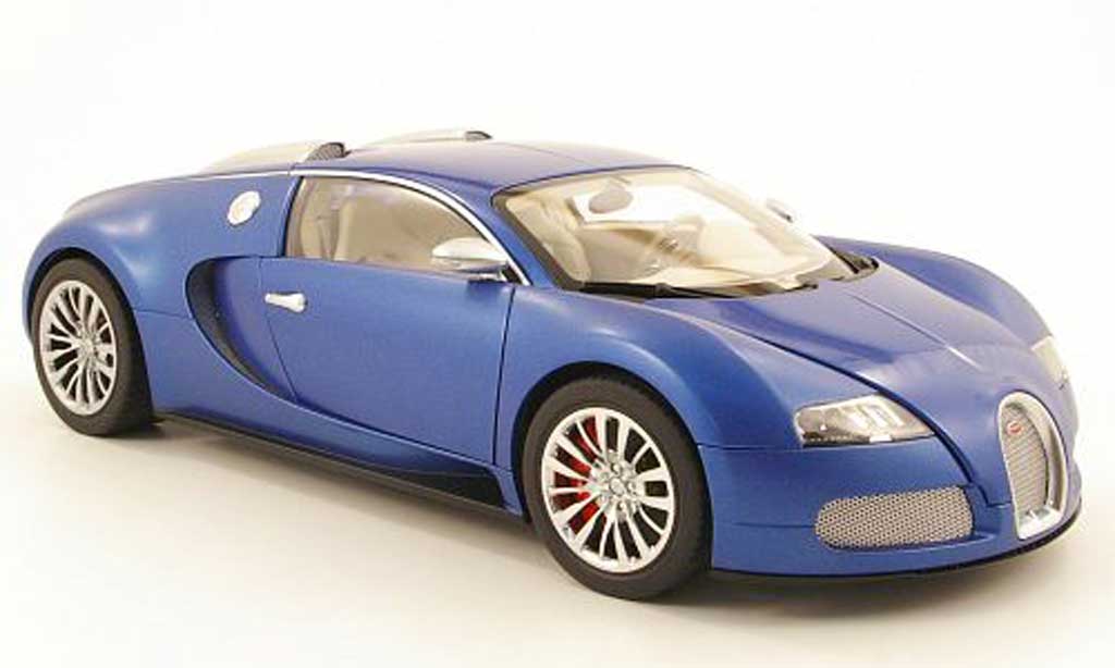 Bugatti Veyron 16.4 1/18 Autoart 16.4 eb blu centenaire blu/matt blu 2009 modellino in miniatura