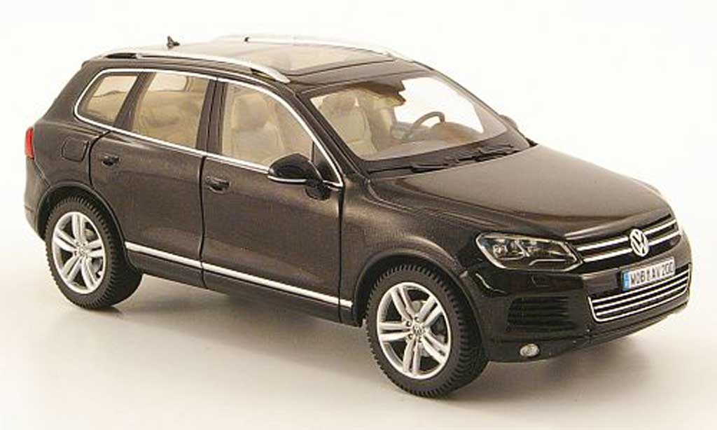 Volkswagen Touareg 1/43 Schuco nero 2010 modellino in miniatura