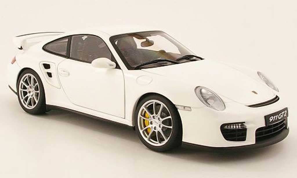Porsche 997 GT2 1/18 Autoart GT2 blanc mat modellino in miniatura