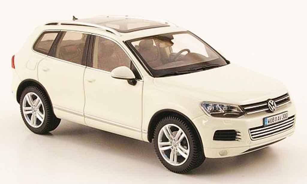 Volkswagen Touareg 1/43 Schuco ii bianco 2010 modellino in miniatura