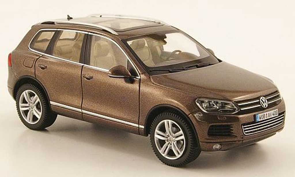 Volkswagen Touareg 1/43 Schuco II (C 2) marroneee 2010 modellino in miniatura
