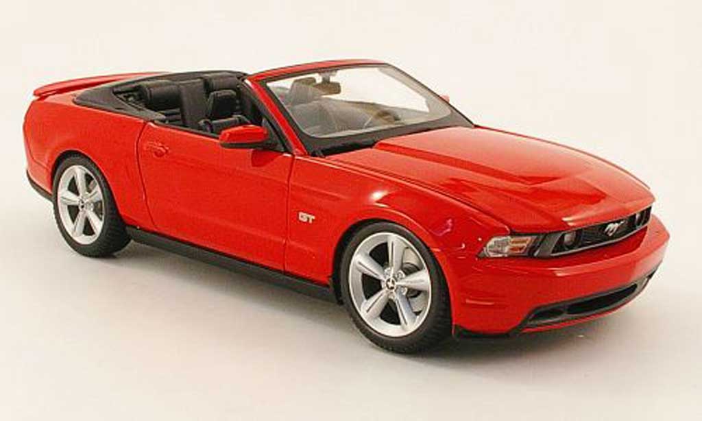 Ford Mustang 2010 1/18 Maisto 2010 gt cabriolet rosso modellino in miniatura