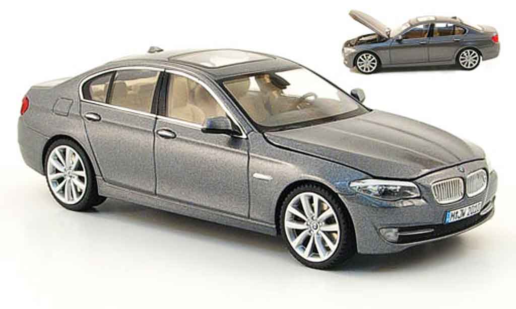 Bmw 550 F10 1/43 Schuco F10 Limousine grigio 2010 modellino in miniatura