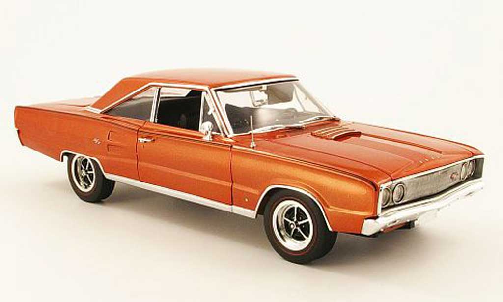 Dodge Coronet 1967 1/18 Highway 61 1967 r/t 426 bronze modellino in miniatura