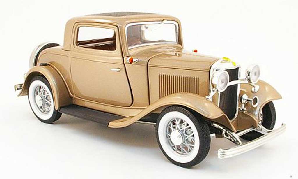 Ford 1932 1/18 Yat Ming 3 Window Coupe beige modellino in miniatura