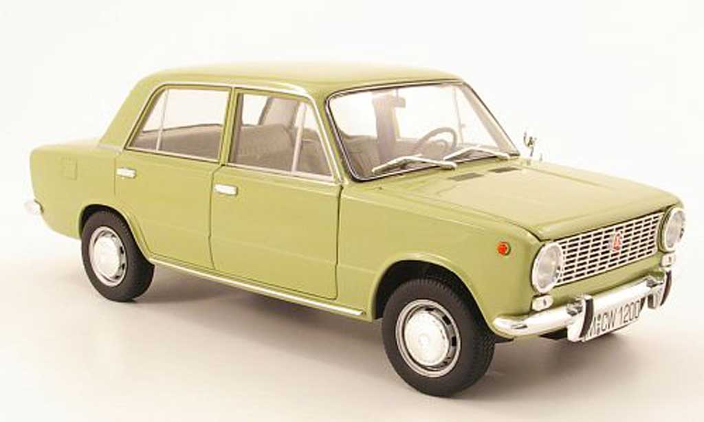 Lada 1200 1/18 IST Models oliv 1971 modellino in miniatura