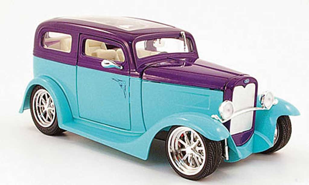 Ford Model A 1/18 Yat Ming Sedan turkis/lila mit Panoramadach 1931 modellino in miniatura