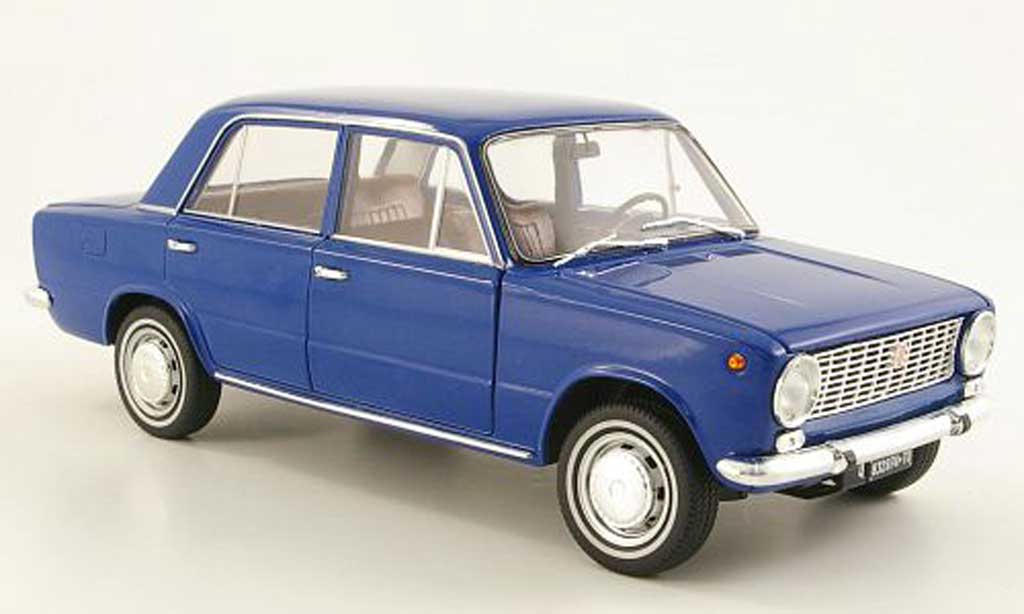 Fiat 124 1/18 IST Models blu 1966 modellino in miniatura