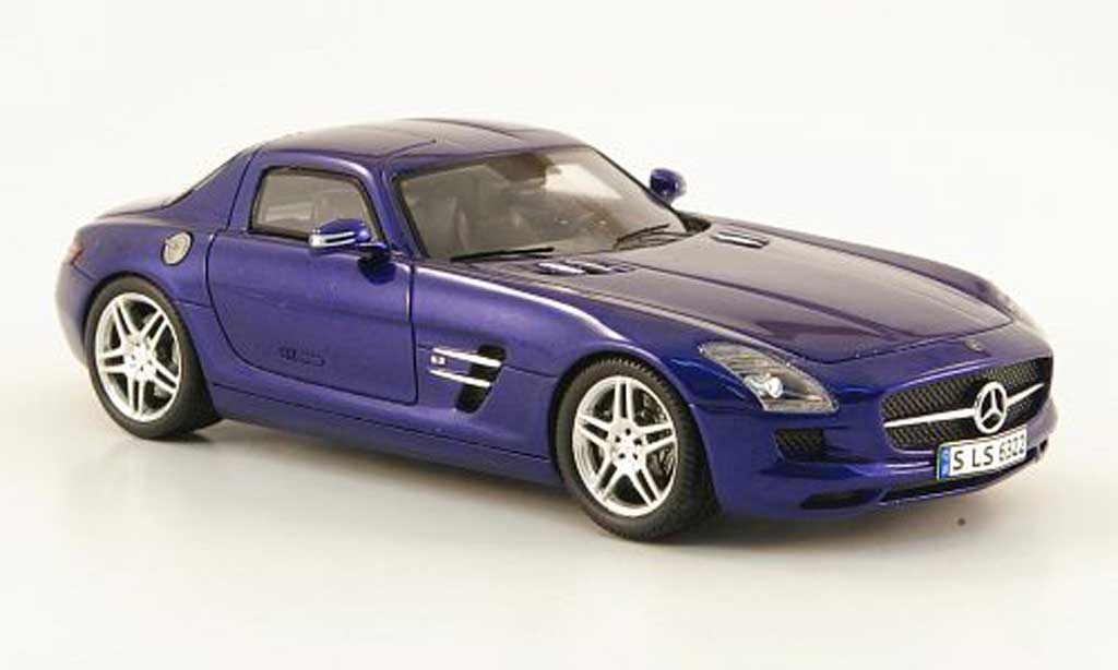 Mercedes SLS 1/43 Spark AMG blu 2009 modellino in miniatura
