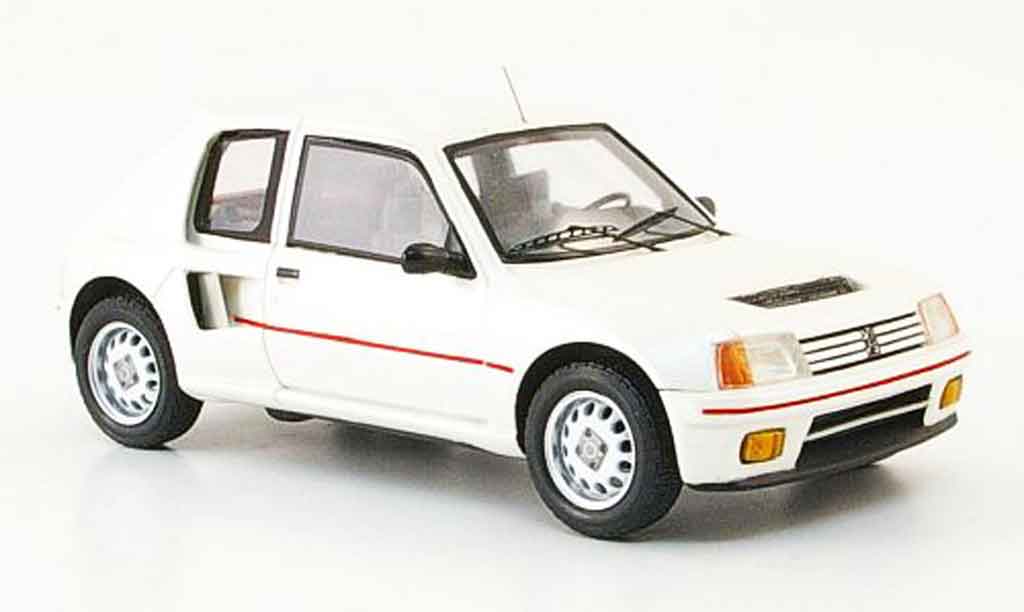Peugeot 205 Turbo 16 1/43 Spark Turbo 16 bianco 1984 T16 modellino in miniatura