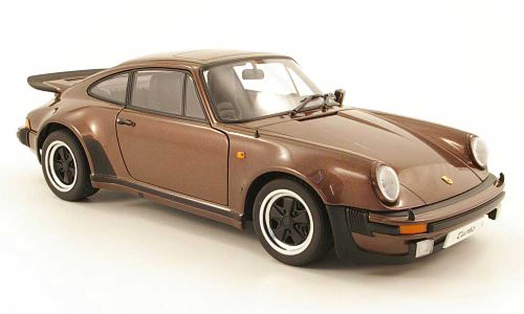 Porsche 930 Turbo 1/18 Autoart Turbo 30 marroneee 1975 modellino in miniatura