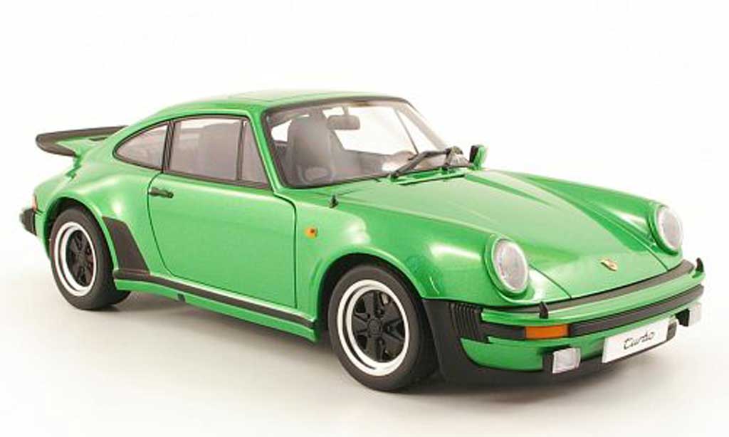 Porsche 930 Turbo 1/18 Autoart Turbo 3.0 grun 1975 modellino in miniatura