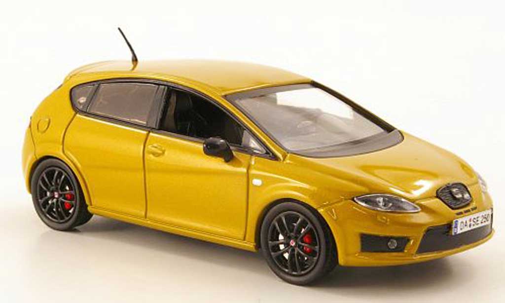 Seat Leon Cupra 1/43 Hachette Cupra R gold modellino in miniatura