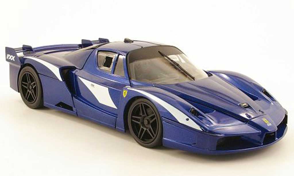 Ferrari Enzo FXX 1/18 Hot Wheels FXX evoluzione blu modellino in miniatura