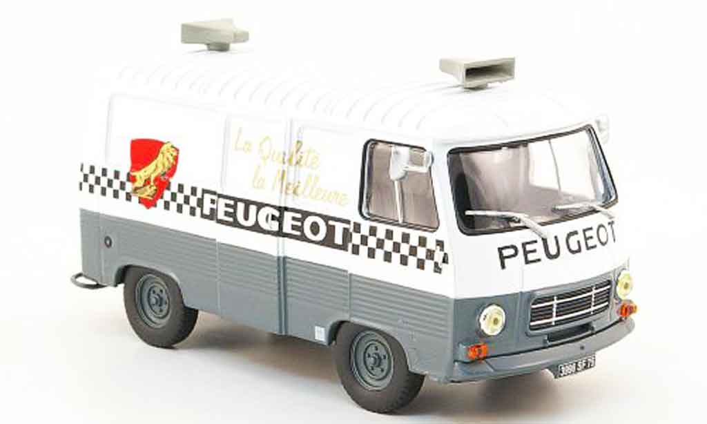 Peugeot J7 1/43 IXO cycles modellino in miniatura
