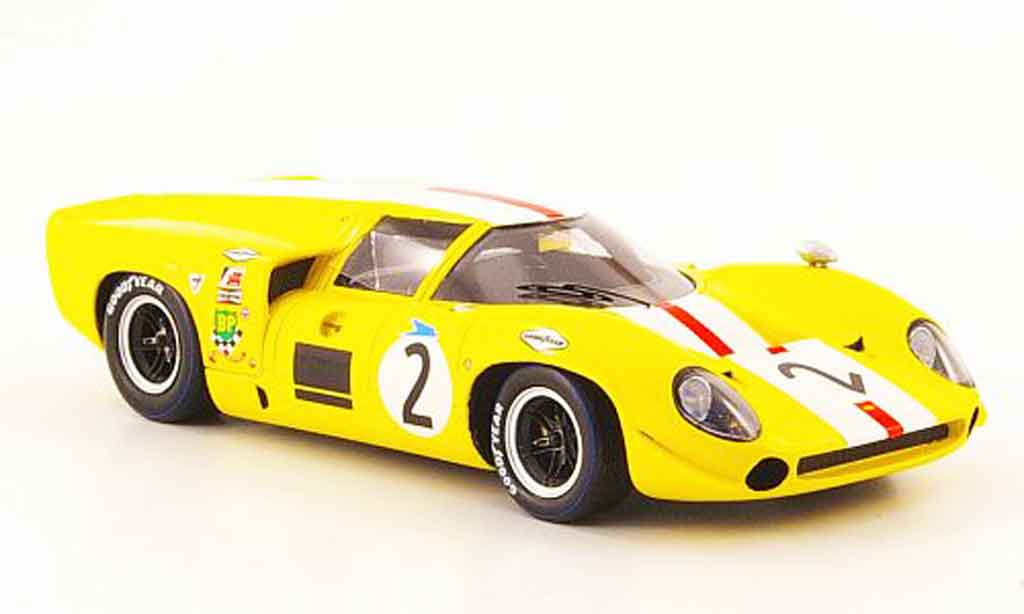 Lola T70 1/43 Spark Mk 3 No.2 BOAC 500 1968 modellino in miniatura