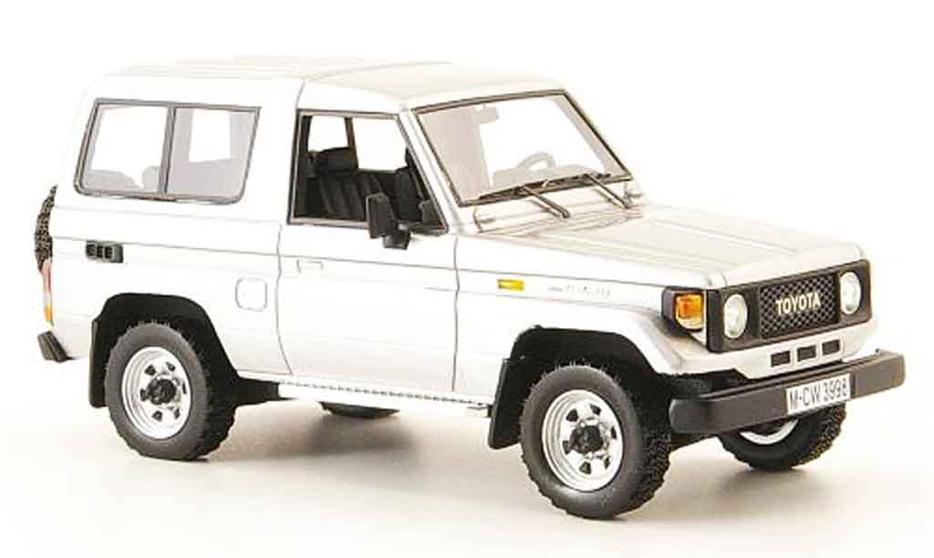Toyota Land Cruiser 1/43 Neo grigio metallisee liavec. auflage 300 1985 modellino in miniatura