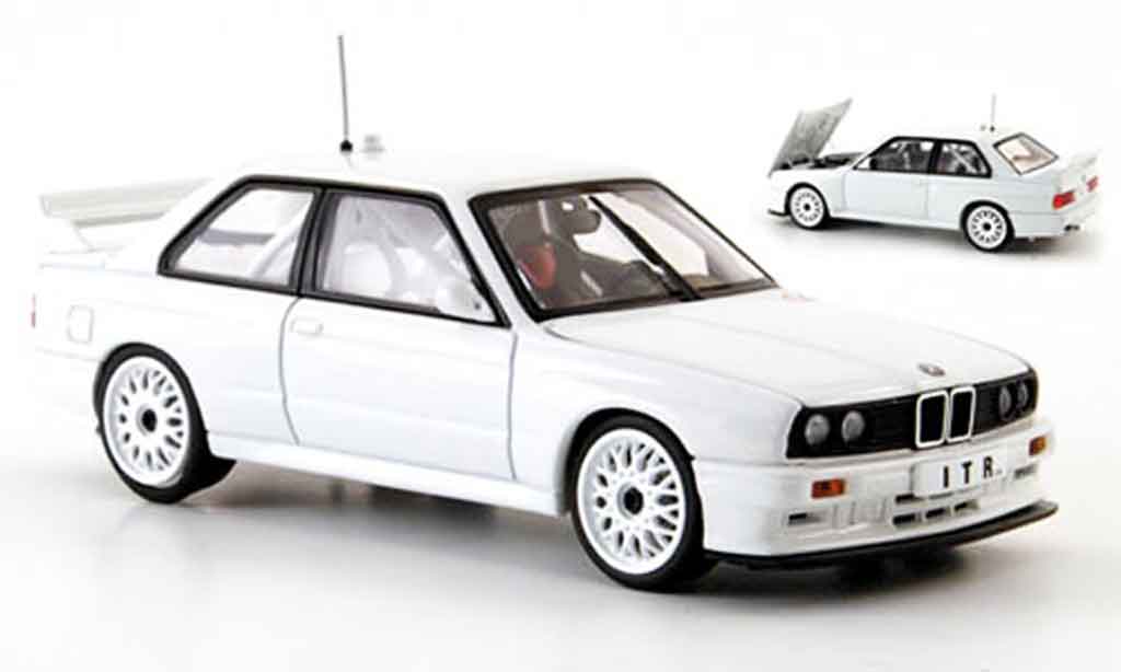 Bmw M3 E30 1/43 Autoart E30 DTM bianco Plain Body Version 1991 modellino in miniatura