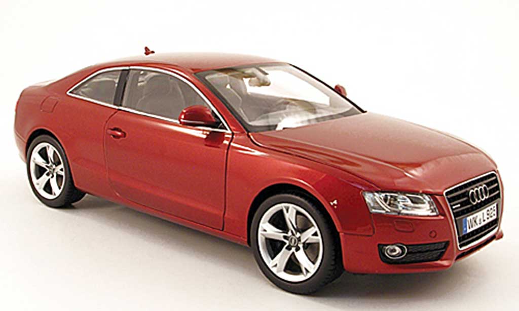 Audi A5 1/18 Norev coupe rosso 2007 modellino in miniatura