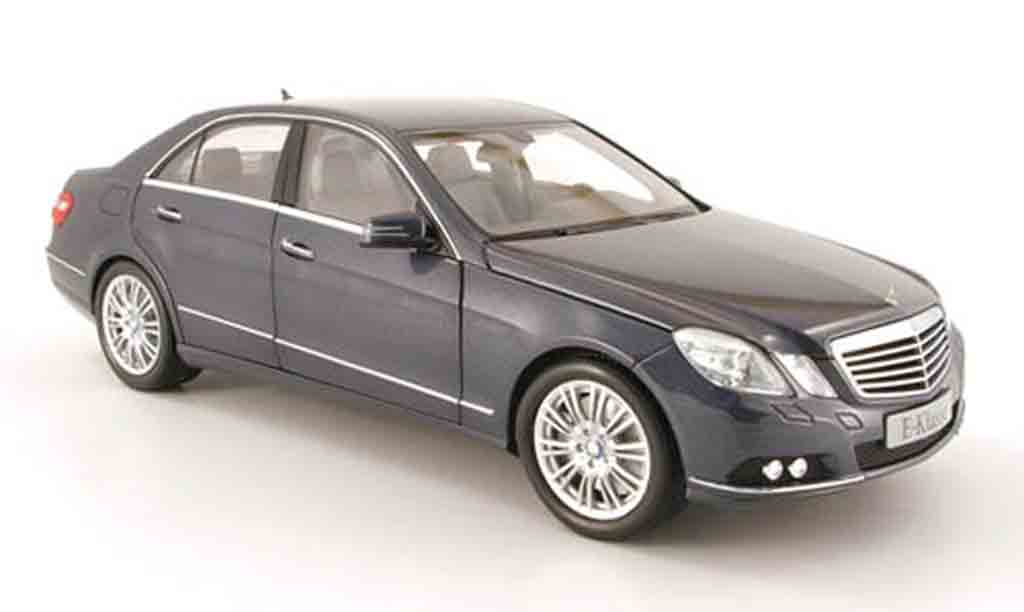 Mercedes Classe E 1/18 Minichamps (w212) grigio 2009 modellino in miniatura