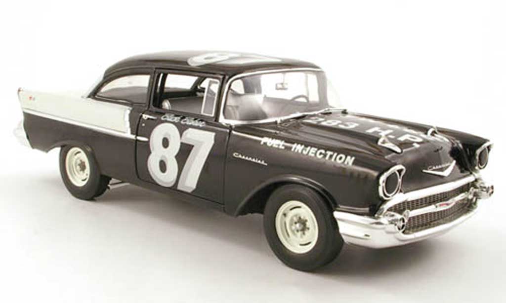 Chevrolet Bel Air 1957 1/18 Highway 61 1957 150 no.87 buck baker black widow racer modellino in miniatura