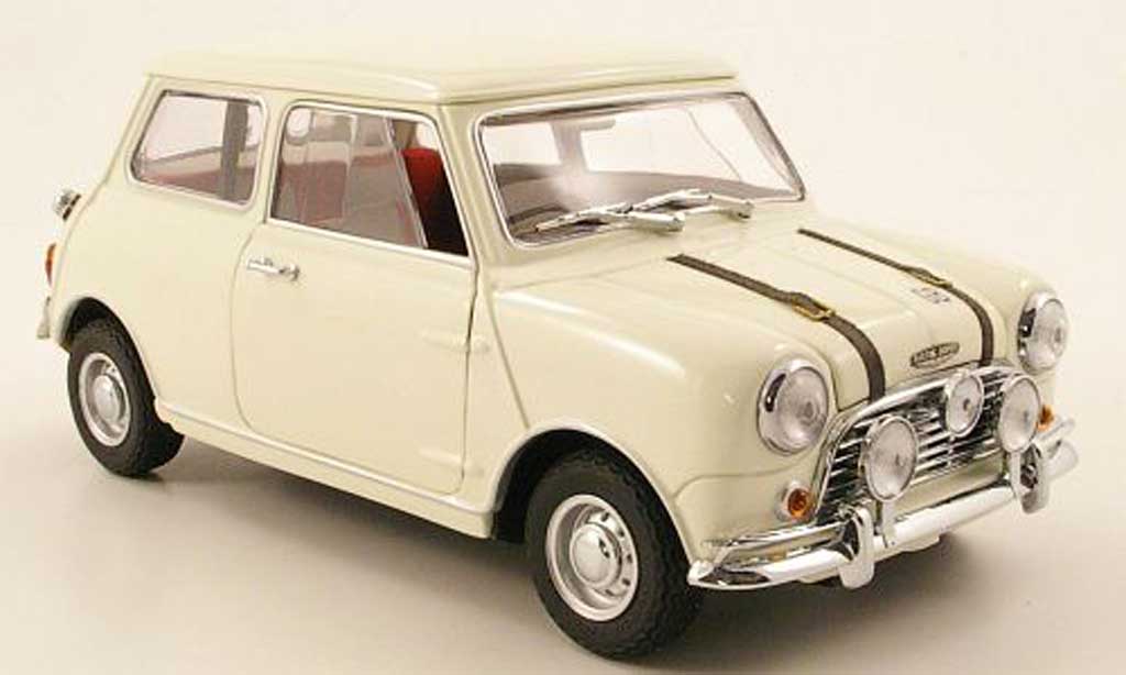 Austin Mini Cooper S 1/18 Kyosho Cooper S mk1 bianco 1969 modellino in miniatura