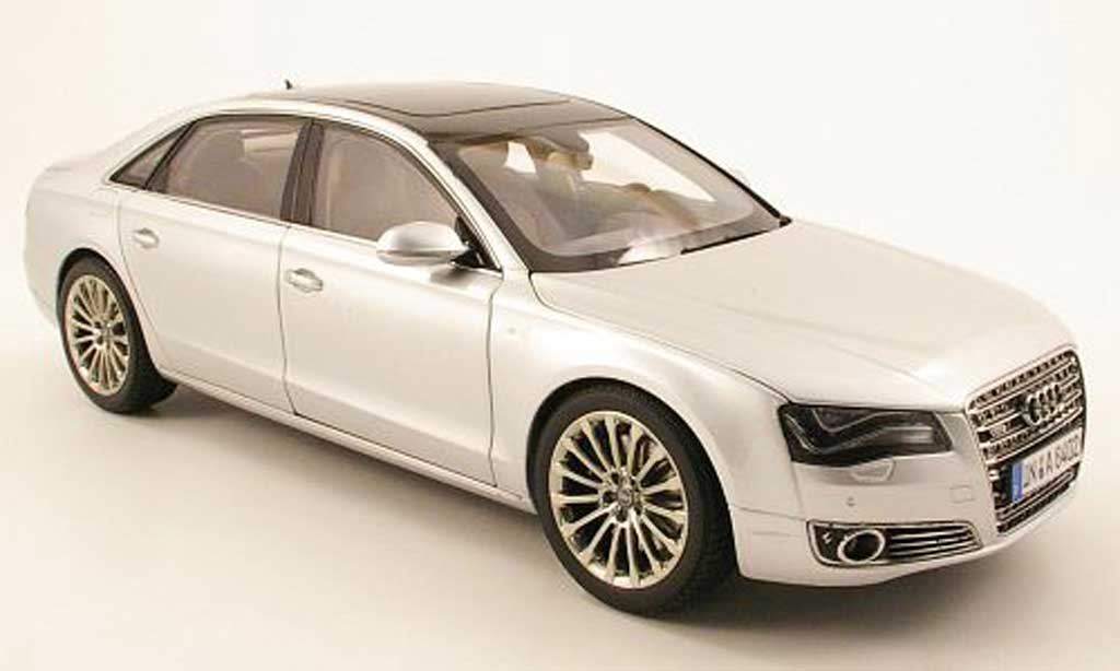 Audi A8 W12 1/18 Kyosho W12 l grigio metallisee 2010 modellino in miniatura