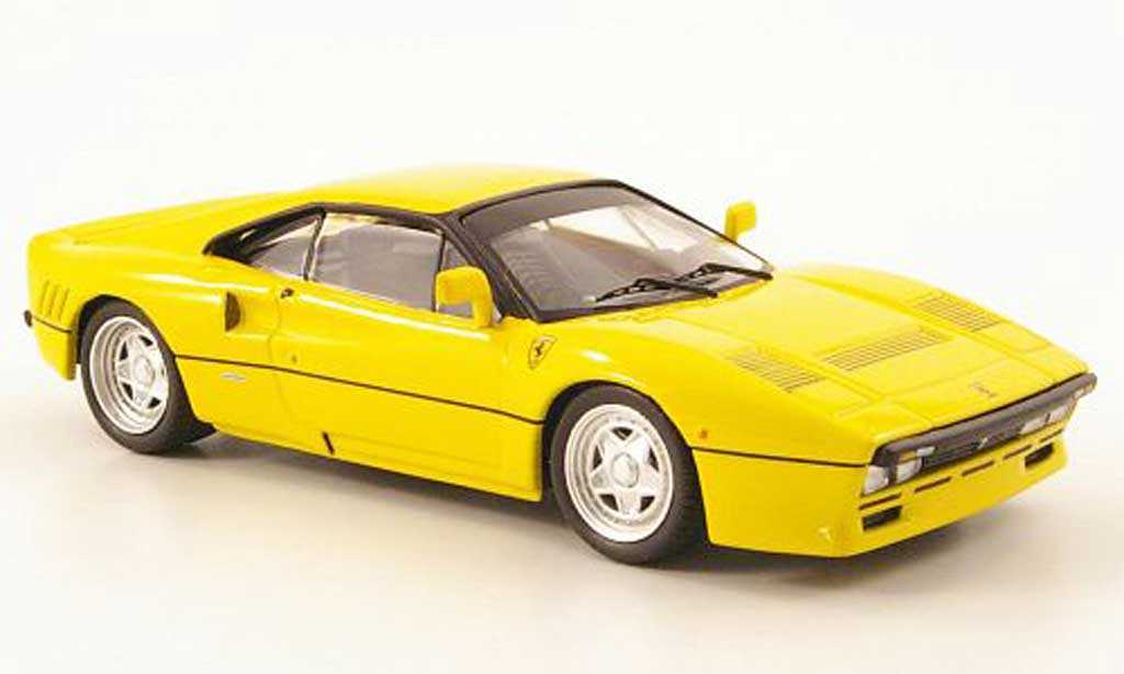 Ferrari 288 GTO 1/43 IXO GTO giallo 1984 modellino in miniatura