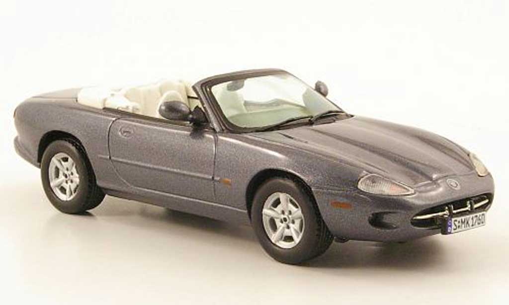 Jaguar XK 8 1/43 Vitesse 8 Cabriolet grigio geoffnetes Verdeck modellino in miniatura