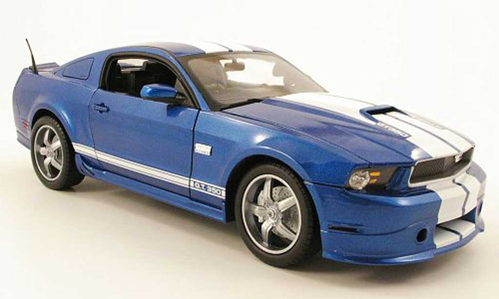 Shelby GT 350 2011 1/18 Shelby Collectibles 2011 blu bianco modellino in miniatura
