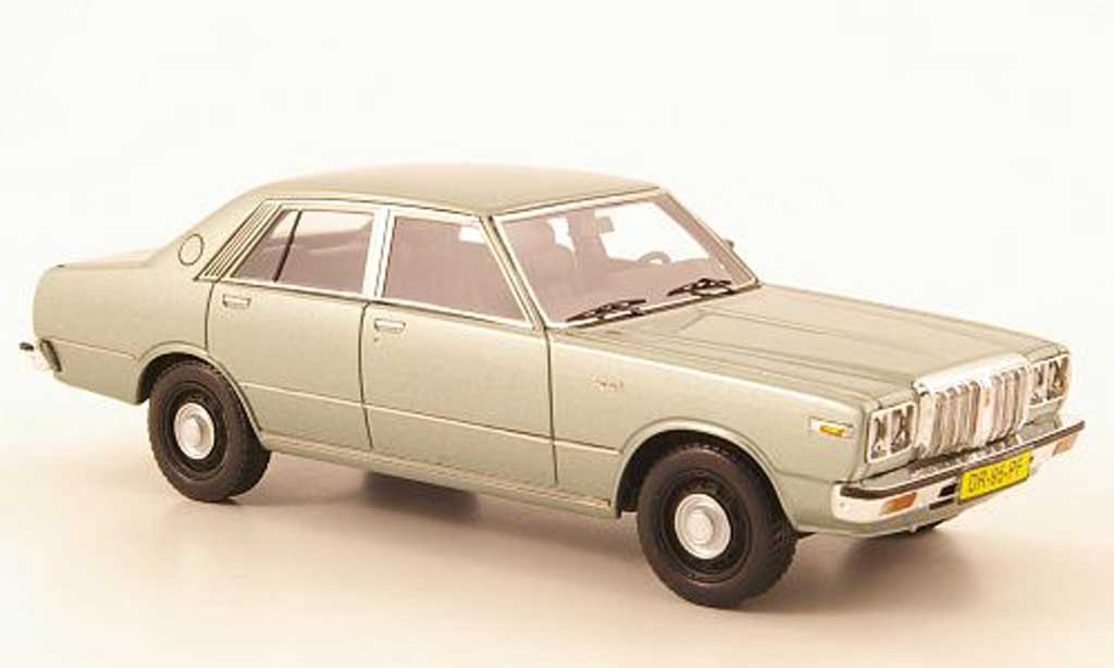 Datsun 200L 1/43 Neo Laurel (C230) grigiogrun modellino in miniatura