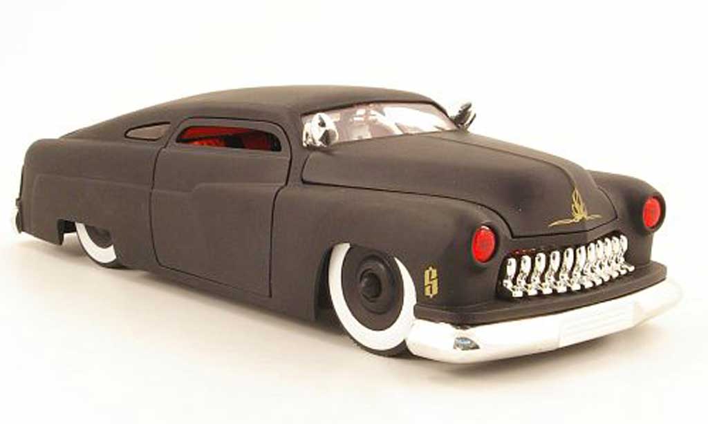Mercury 1951 1/18 Jada Toys coupe noir mat modellino in miniatura