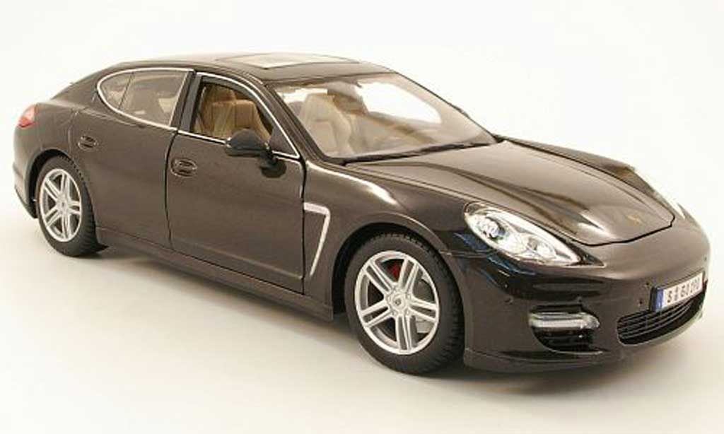 Porsche Panamera Turbo 1/18 Maisto turbo grigio modellino in miniatura