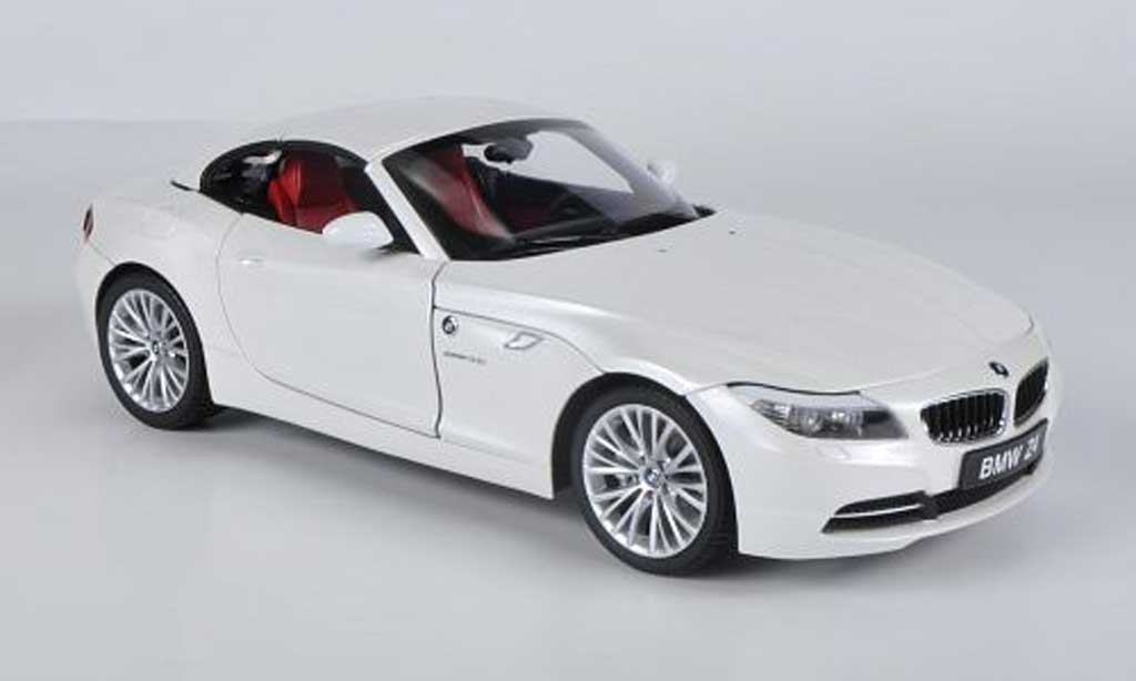 Bmw Z4 E89 1/18 Kyosho E89 sDrive 35i bianco modellino in miniatura