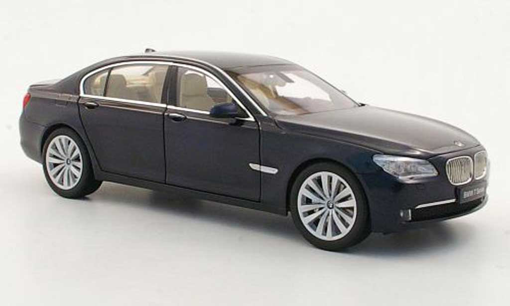Bmw 750 F02 1/18 Kyosho F02 Li blu grigio modellino in miniatura