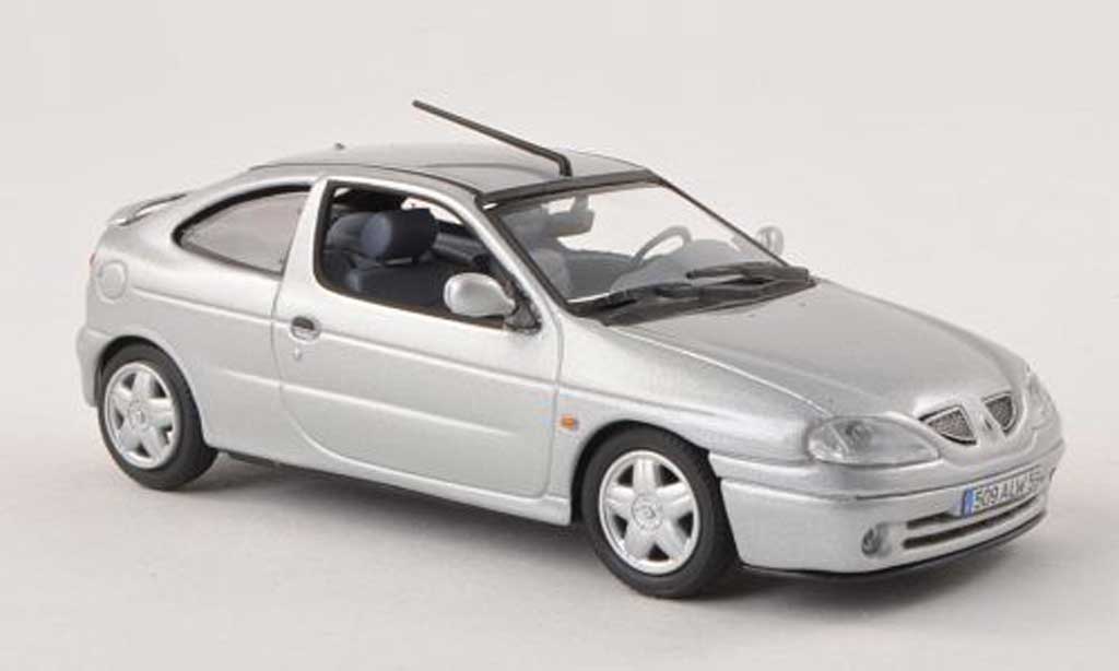 Renault Megane 1/43 Norev Coupe d 2001 modellino in miniatura