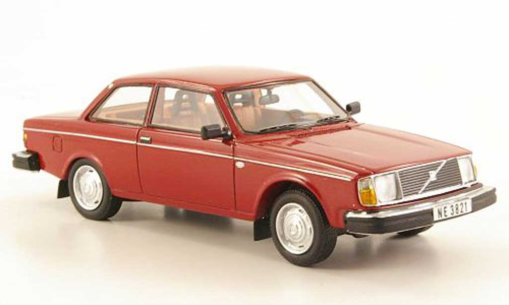 Volvo 242 1/43 Neo DL rosso 1975 modellino in miniatura