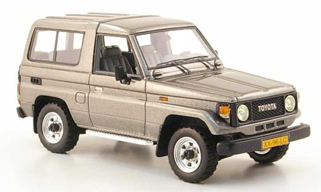 Toyota Land Cruiser 1/43 Neo LJ 70 grigio 1986 modellino in miniatura