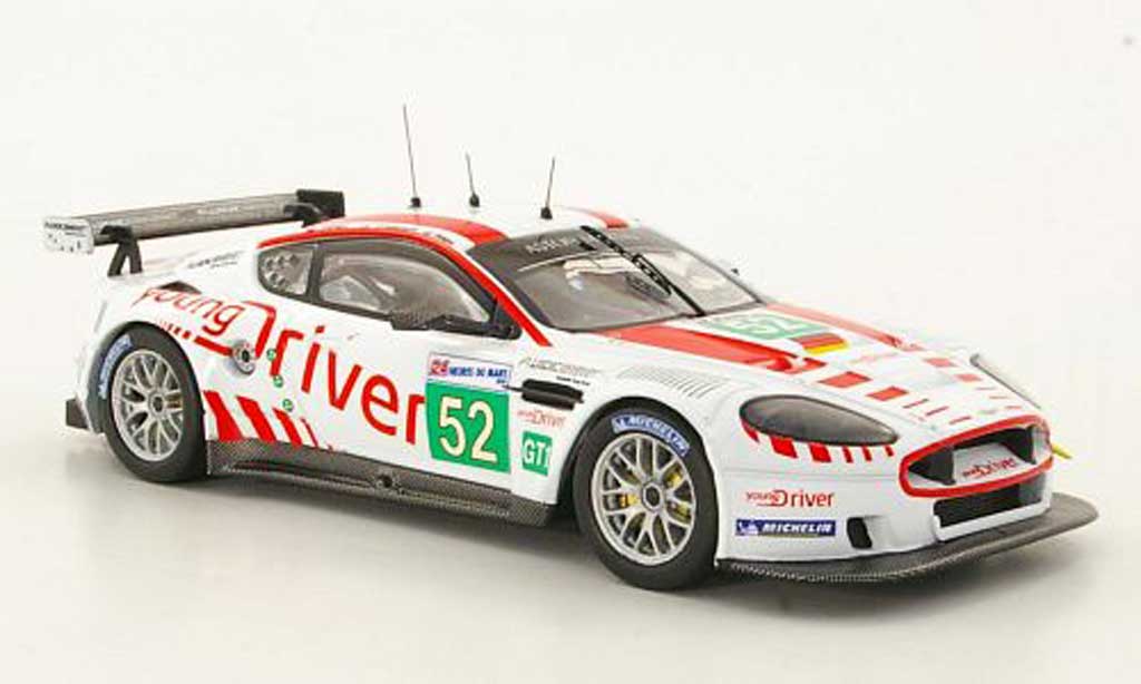 Aston Martin DBR9 1/43 IXO No.52 C.Nygaard / T.Enge / P.Kox 24h Le Mans 2010 modellino in miniatura