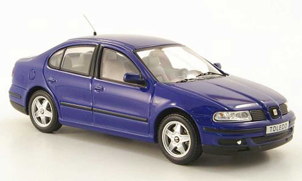 Seat Toledo 1/43 IXO (Serie II) blu 1999 modellino in miniatura